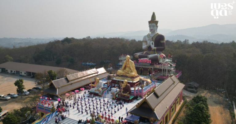 เปิดทริปขึ้นเหนือไปไหว้พระขอพรที่วัดแสงแก้วโพธิญาณ จังหวัดเชียงราย เปิดทริปขึ้นเหนือไปไหว้พระขอพรที่วัดแสงแก้วโพธิญาณ จังหวัดเชียงราย